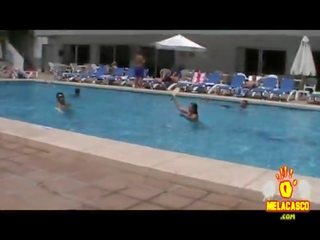 Locuras エン una piscina pública 2º melacasco.com